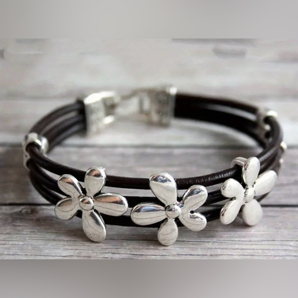 Silver and Black Minimalist Nature-Inspired Bracelet